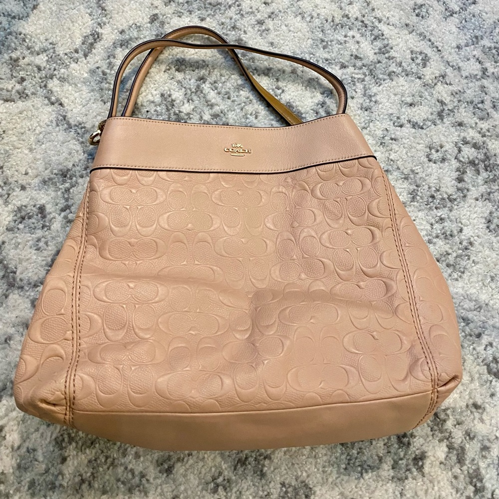 Coach Lexy Shoulder Bag In Signature Leather - Nude Pink
